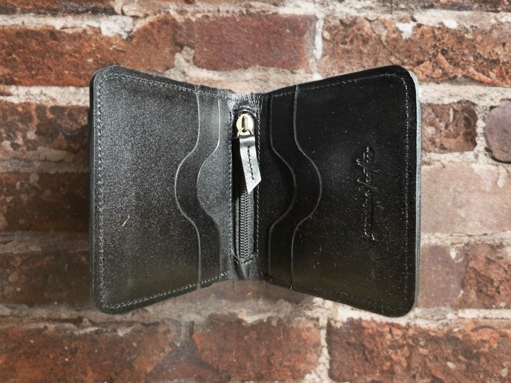 Cartera Signature Zipper