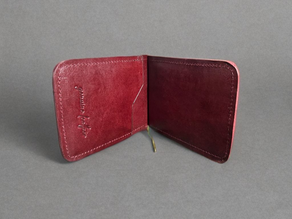 Cartera Signature Clipcard